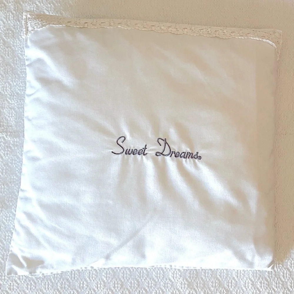 White “Sweet Dreams” Pillow Case and Pillow Filler
